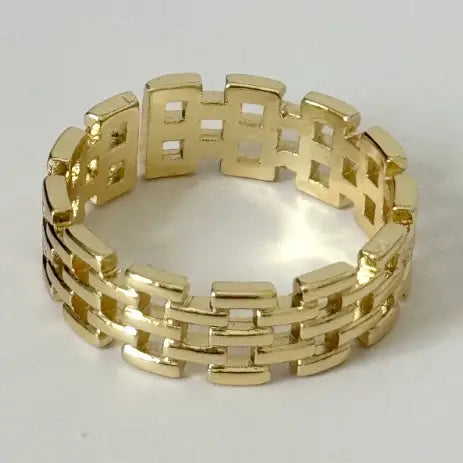 Tramps + Thieves Le Chain Ring